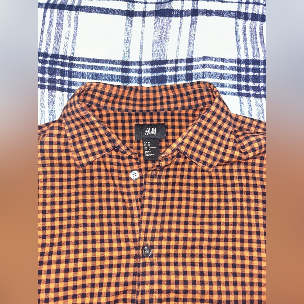 Medium H&M button up - Picture 2 of 3